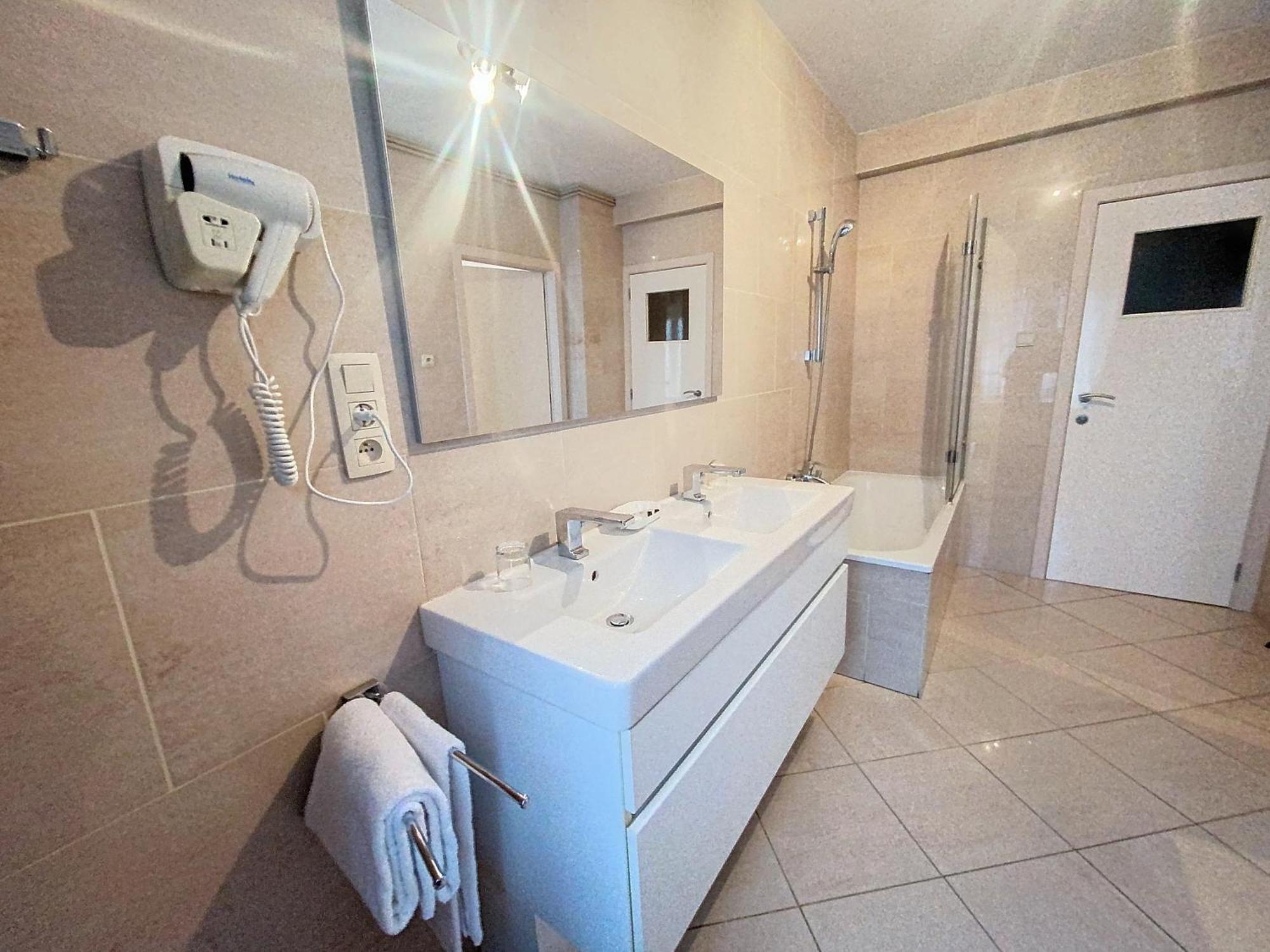 Gastenkamers Centersuites Oostduinkerke Ngoại thất bức ảnh